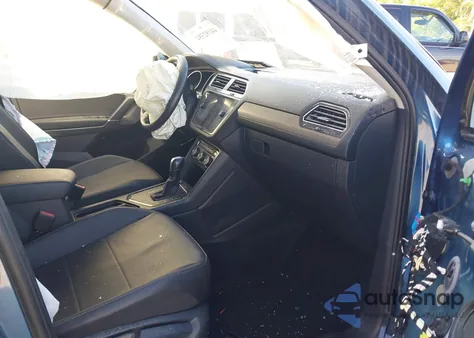 2020 Volkswagen Tiguan 2.0T Se/2.0T Se R-Line Black/2.0T Sel z USA, uszkodzony, nr VIN 3VV3B7AX0LM042733